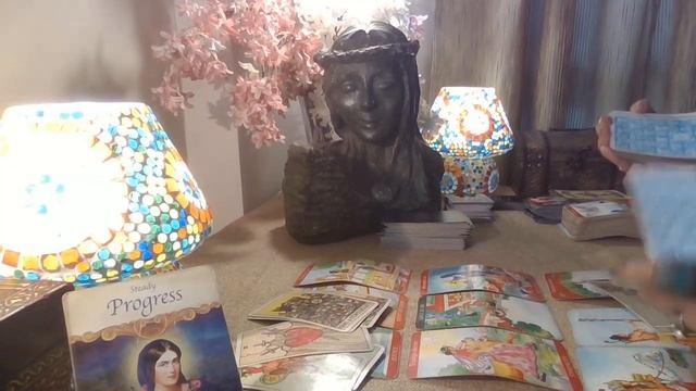 Taurus Tarot - YOU ARE SO IMPORTANT TO THEM / Love Byte / Mid April 2022 / смотреть онлайн