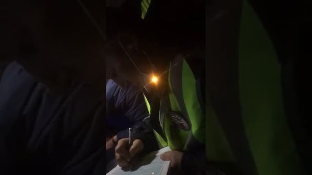сотрудник милиции ГИБДД мвд бьёт водителя и говорить ему все равно вот у нас какая полиция смотреть онлайн