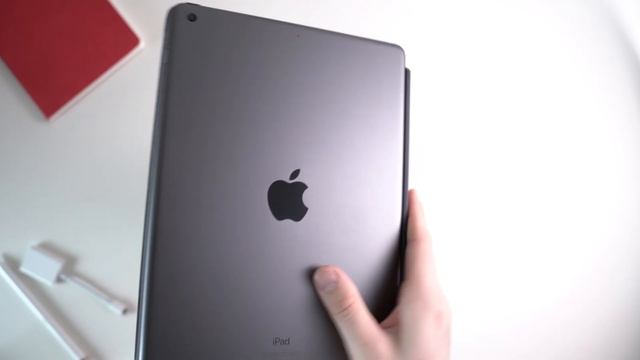 Apple iPad 7 Review: How Good Is It With Pencil & Keyboard? смотреть онлайн