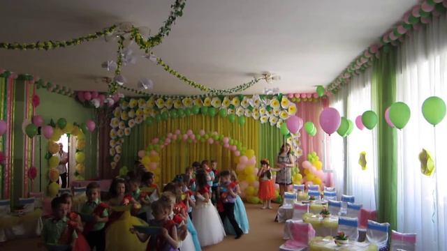 Парус детства (танец на выпускном в детском саду) смотреть онлайн