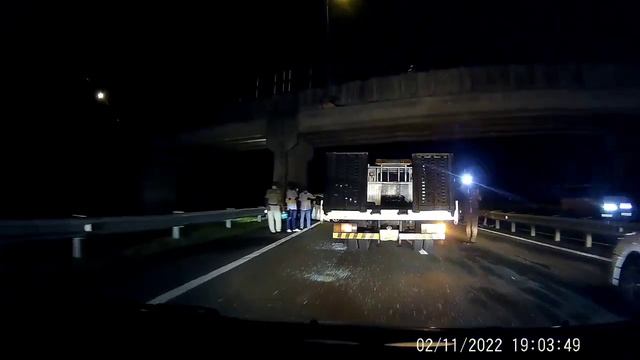 Highway Accident footage on Dashcam | Geely Panda February 12, 2022 смотреть онлайн