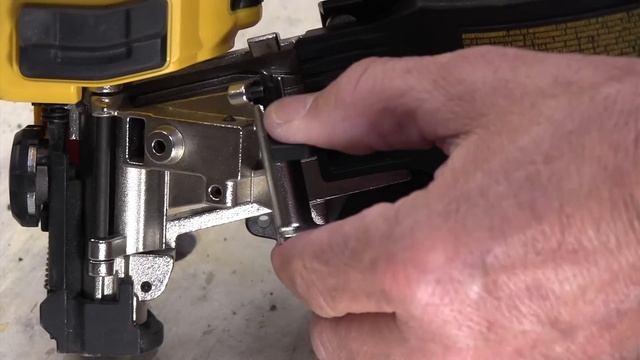 Dewalt 20V Cordless Roofing Nailer - Tool Review
