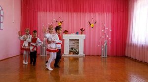 Детский сад с Месели  Чувашский танец "В лес по ягоды"