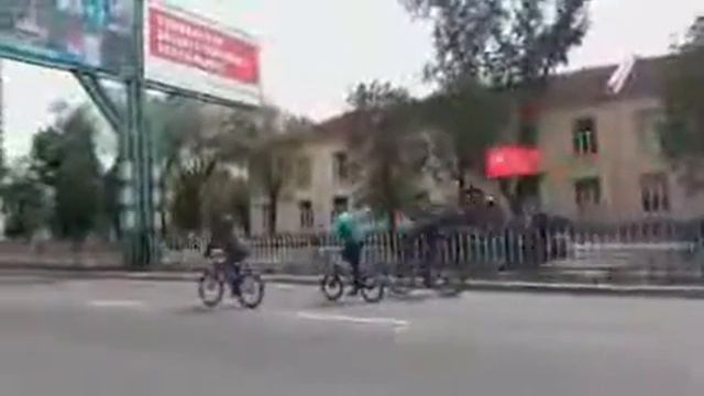 Луганск патрулирует танк Т-34 смотреть онлайн