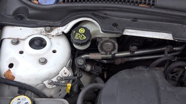 Ford Volvo Mazda Clutch Pedal Stuck Down or Dragging Fluid Leak Explained and cheap repair смотреть онлайн