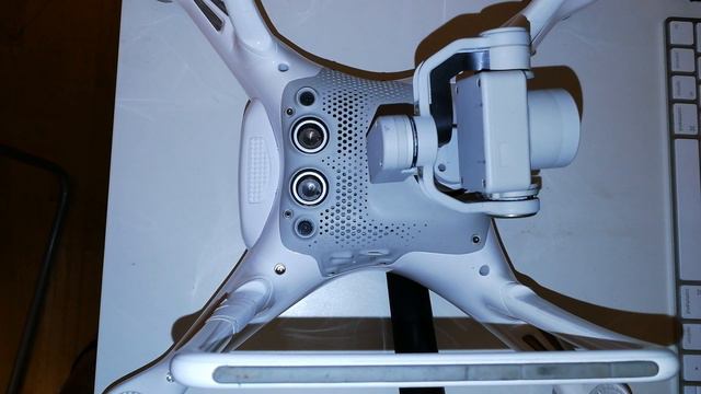 Скрипит подвес phantom 4 смотреть онлайн