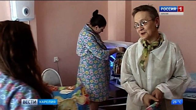 В роддомах Карелии малыши будут получать подарки смотреть онлайн