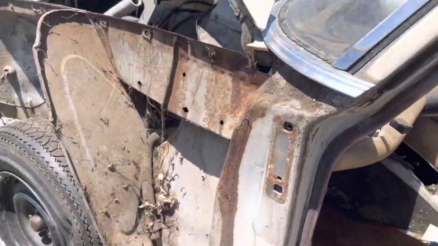 1965 Mercedes Benz W108 at the junkyard смотреть онлайн