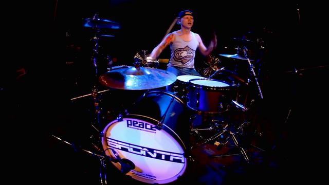 Godsmack -- Cryin' Like A Bitch drum cover by BRDNTR смотреть онлайн