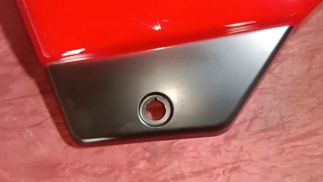 CD 70 2020 MODEL SIDE COVERS GENUINE ||RED смотреть онлайн