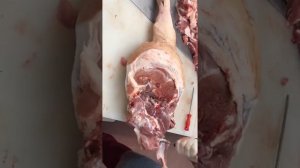 Обвалка задней части свинины boning pork