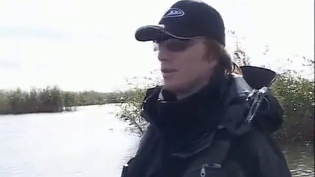 Ловля жереха на спиннинг с лодки смотреть онлайн