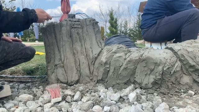 изготовление бордюра во дворе дома.каркас из арматуры.работа мастера. Эльдара Асанова. смотреть онлайн