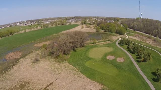 DJI Phantom Vision 2 Plus Attacked by Goose While Golfing смотреть онлайн