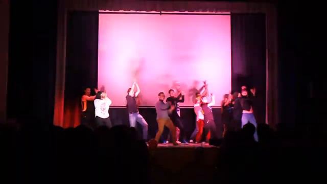 Лагерные танцы - "Мы банда!" смотреть онлайн