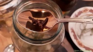 Консервирую томаты с помощью яблочного уксуса