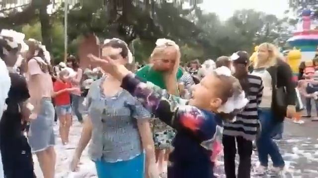 Пенное шоу в Углекаменске. Часть 1 смотреть онлайн