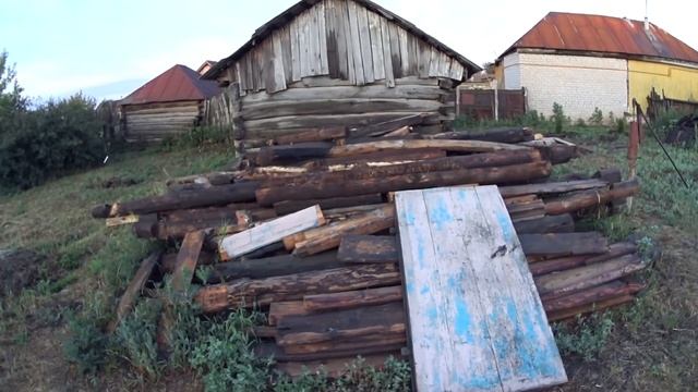 ПРЕДЛАГАЮТ СТАРЫЕ БРЁВНА НА ДРОВА . брать или нет !?!?! смотреть онлайн