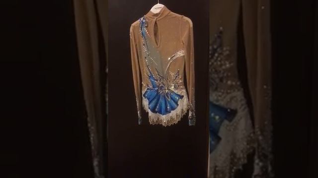 Голубой купальник смотреть онлайн