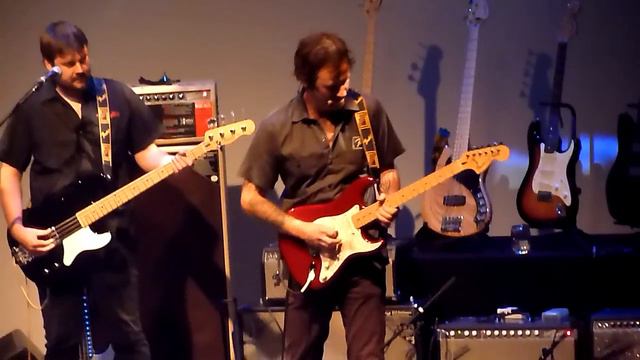 Fender Roadshow 2014 - Yngwie Malmsteen medley смотреть онлайн