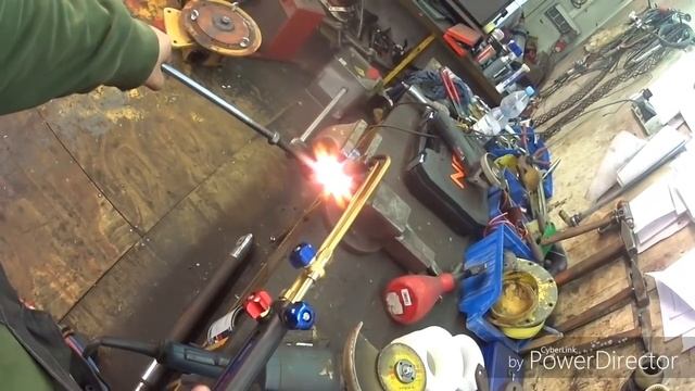 нож из крюка башенного крана ! a knife made of a hook tower crane ! смотреть онлайн