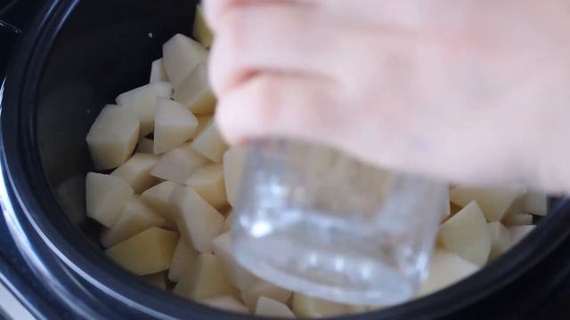 Жаркое из курицы с картошкой в мультиварке Редмонд смотреть онлайн
