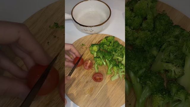 ЗАПЕКАНКА НА ЗАВТРАК С ОВОЩАМИ И СЫРОМ - 25 г белка в 1 порции! Рецепт в описании 👇🏼 смотреть онлайн