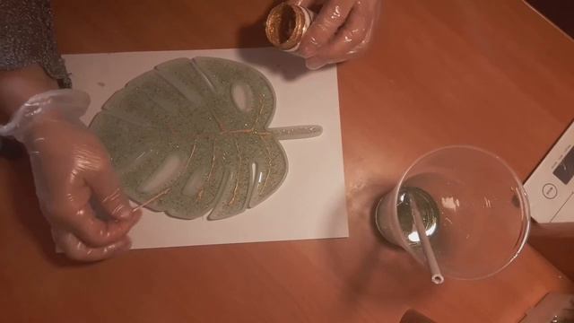 Заливка силиконовой формы эпоксидной смолой смотреть онлайн