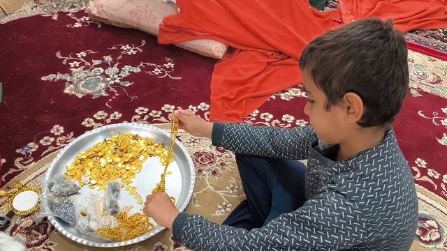 Humanity In Heavy Rain: The Effect Of A Good Woman's Help On Sozan And Nazanin's Life