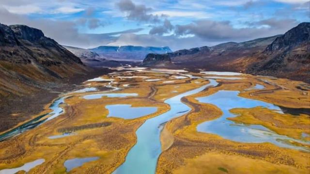 Majestic Rivers смотреть онлайн