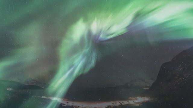Northern Lights (Aurora Borealis) photography and time lapse movies (HD). New book - a travel guide смотреть онлайн