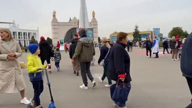 ✅МОСКВА сегодня/Как живет город МИЛЛИОНИК в 2022 г ? День города! смотреть онлайн