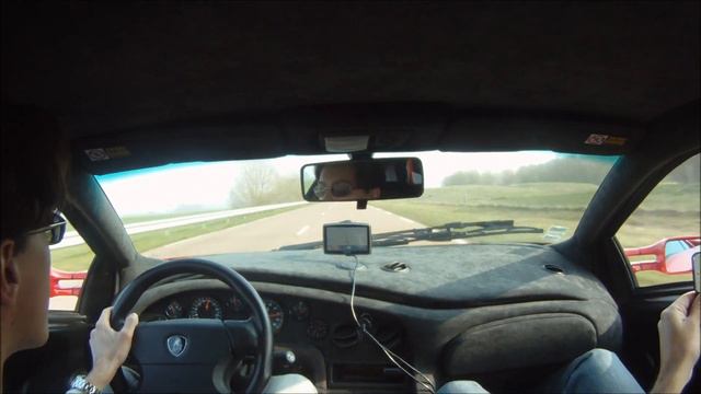 Grosse accélération Lamborghini Diablo SV смотреть онлайн