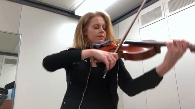 Bach Sarabande Cello Suite 3 смотреть онлайн
