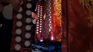 Разбор на гармони "Под окном широким,под окном высоким"