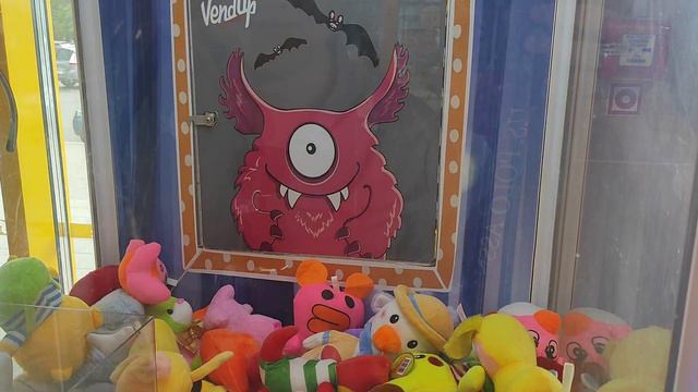 Что можно выиграть всего за 4 попытки? 😁#toy #автоматсигрушками #хватайка #clawmachine #игры смотреть онлайн
