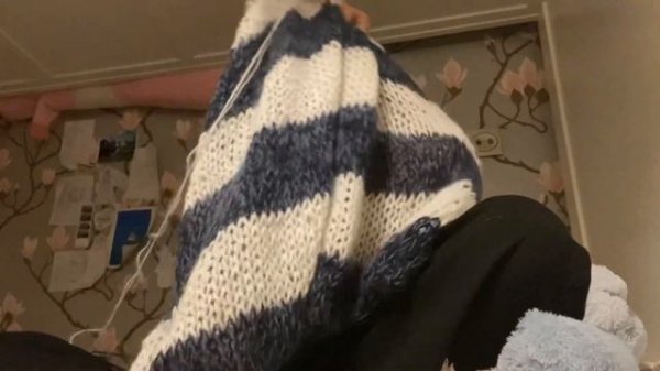 ?ART VLOG? || painting, knitting a sweater, cooking, slice of life