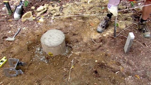 Adding bracket on concrete footer - Finishing sonotube with 6x6 bracket for deck смотреть онлайн