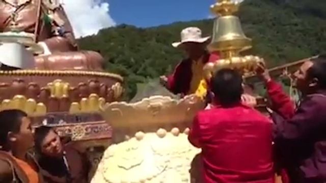 Om Ah Hum Vajra Guru Padma Siddhi Hum смотреть онлайн