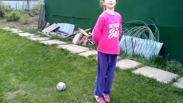 Дача день#1! Играю в футбол⚽ смотреть онлайн