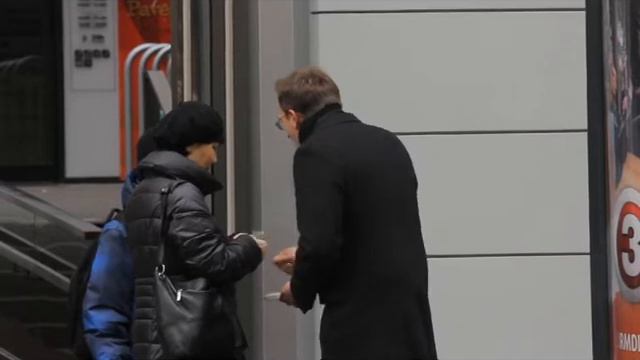 Готовы ли люди жертвовать деньги на сомнительные цели? ("Наша тема") смотреть онлайн