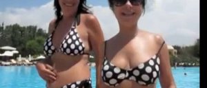 Наташа Королева устроила подводное шоу без трусов