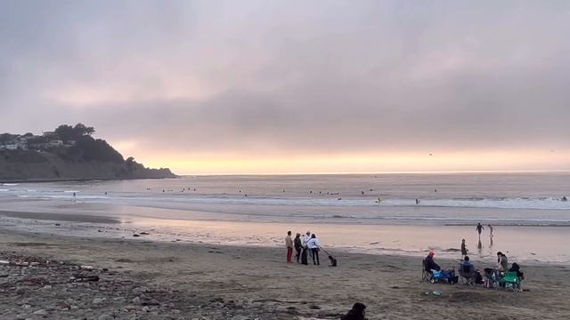 Разница между толстыми мужиками в стрингах и топлес Леной