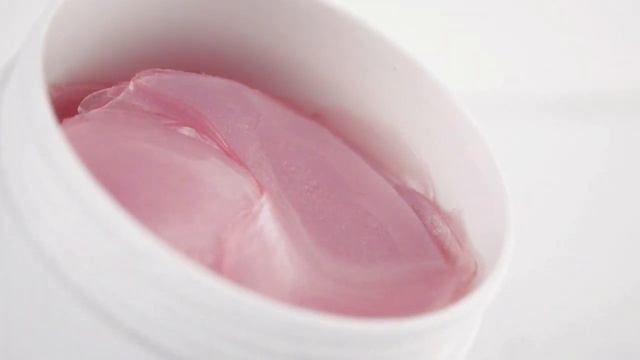 Набор для ухода за кожей лица с персиком BIOAQUA смотреть онлайн