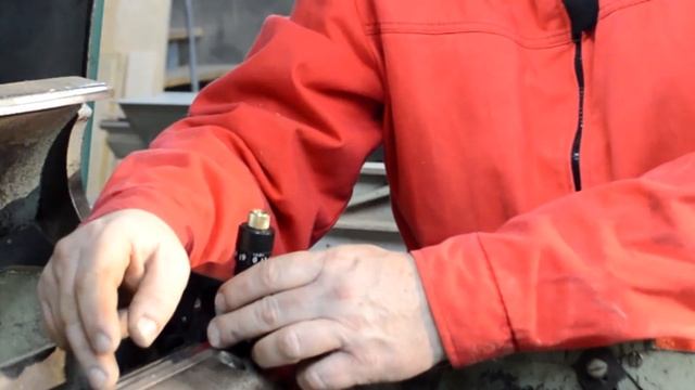 Обслуживание рейсмусового станка. Установка ножей. Полезные советы.