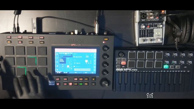 Making the beat on Akai Mpc Live and Mpkmini смотреть онлайн
