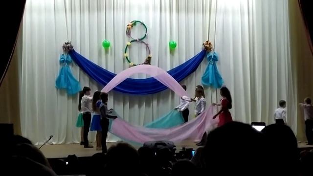Танець з полотнами (керівник Малиш З.О.) смотреть онлайн