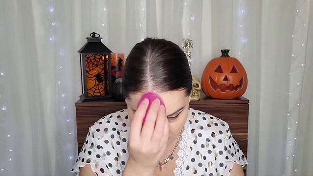 KIKO Insta Moisture Foundation Review On Oily Skin | Roxi_lovesmakeup