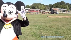 Assistant Plays Farm Games with Mickey and Doc McStuffins