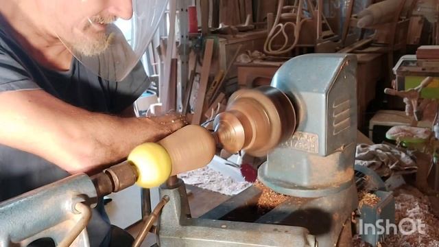 Turning a Groovy Skateboard and Kwila Goblet смотреть онлайн